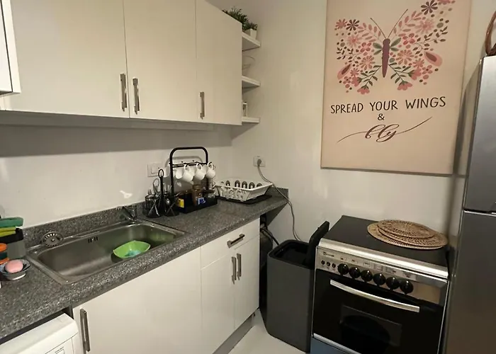 Luxurious Ground Floor Apartment *