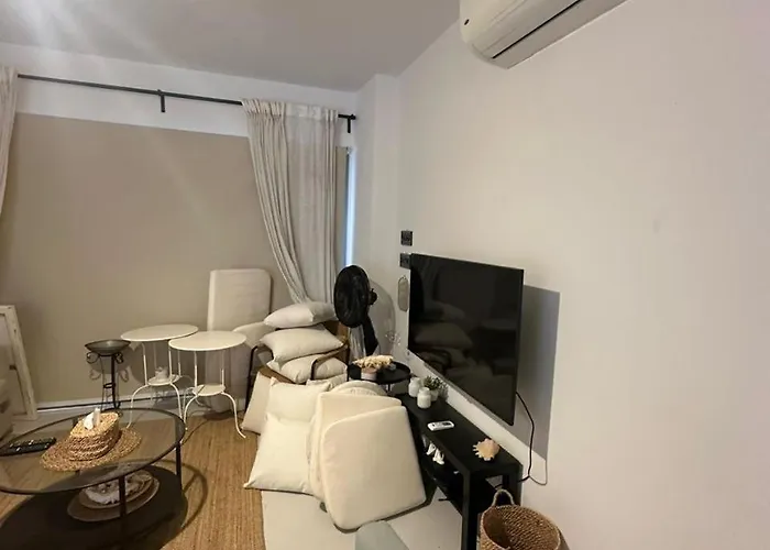 Luxurious Ground Floor *